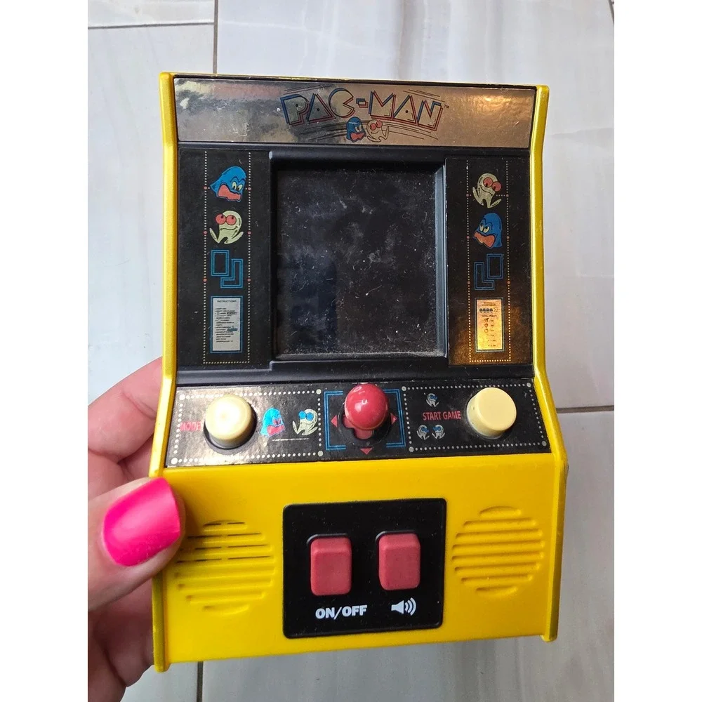 Basic Fun pac man